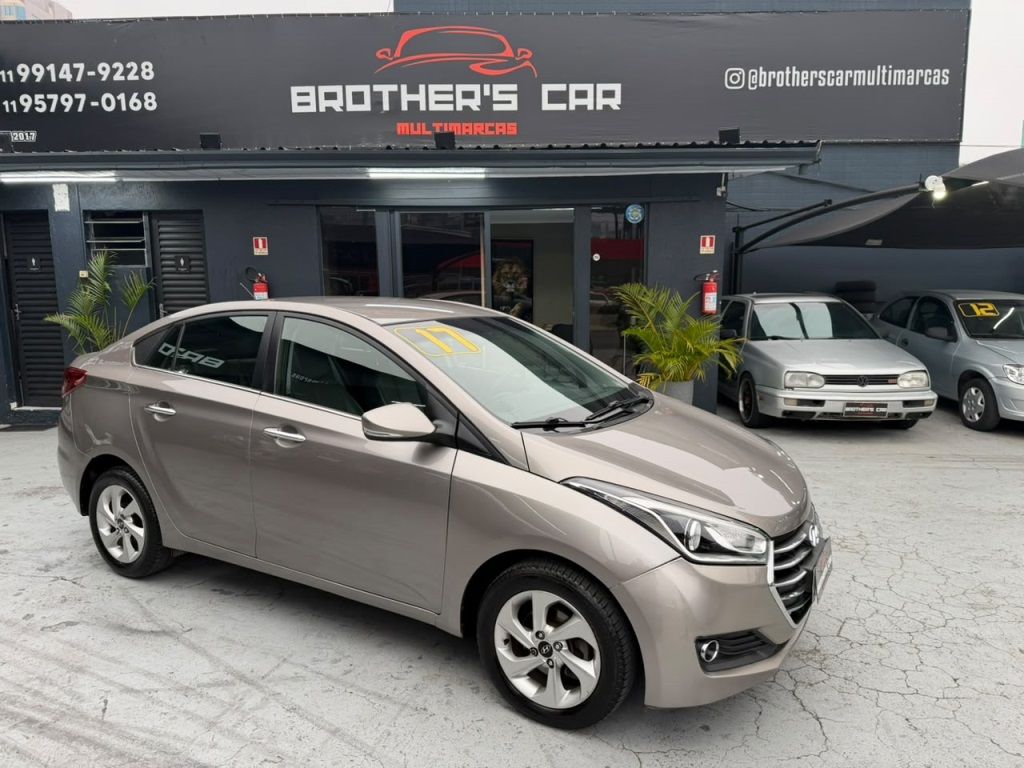 Hyundai HB20S 1.6 Premium Automático 2017 com câmera de ré
