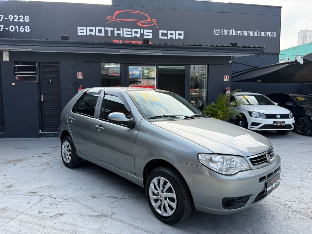 Fiat Palio 1.0 Fire Flex 2015 4P Manual com Multimídia e GPS