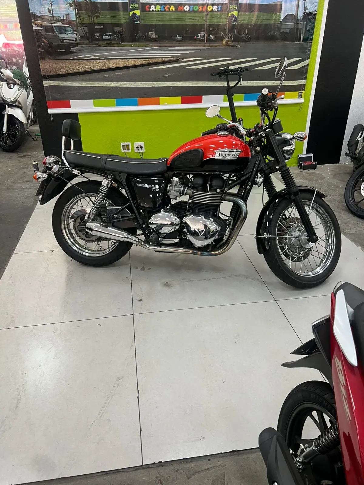 TRIUMPH BONNEVILLE T 100 865 2015/2015