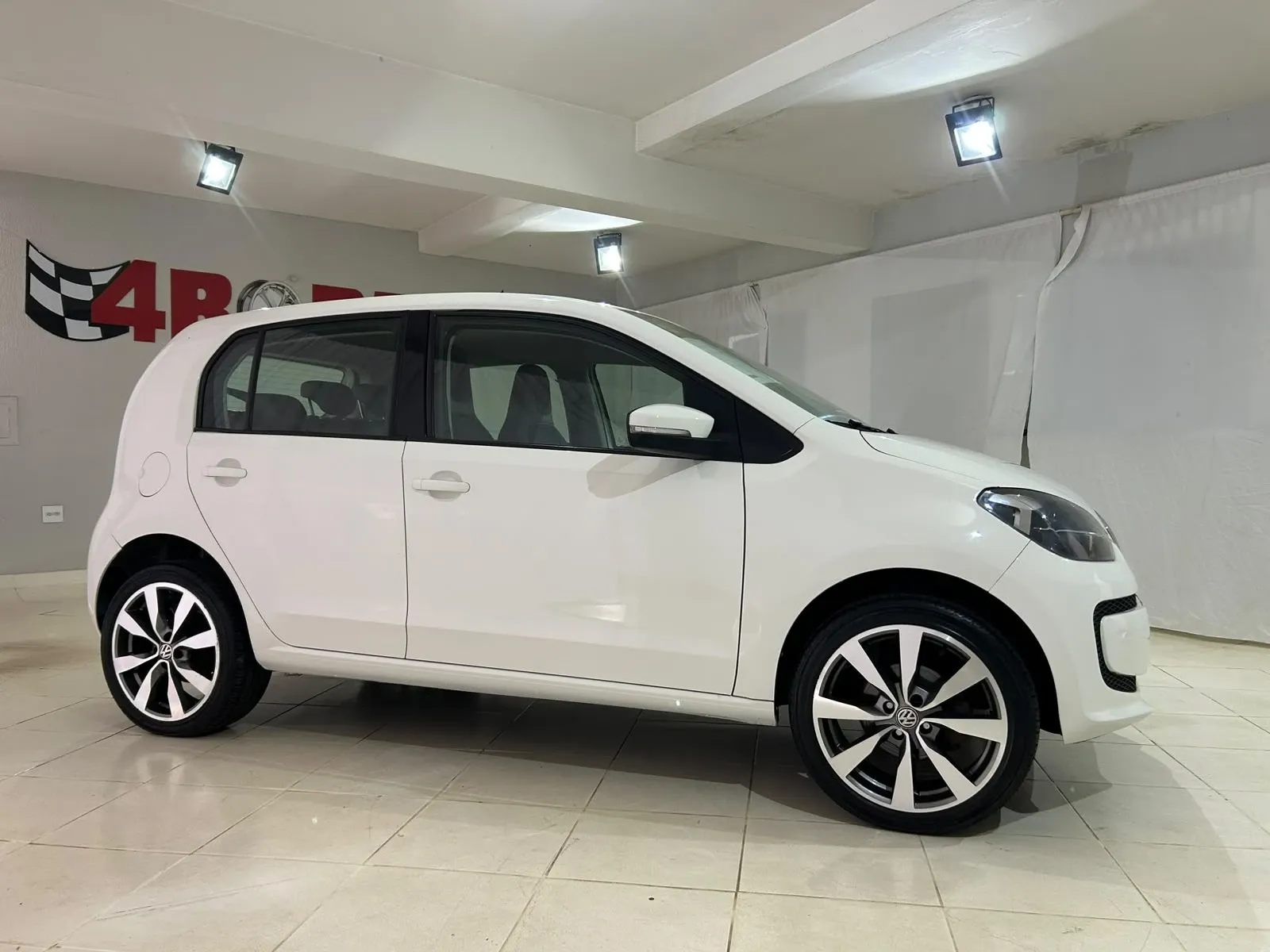 VOLKSWAGEN UP 2015/2016