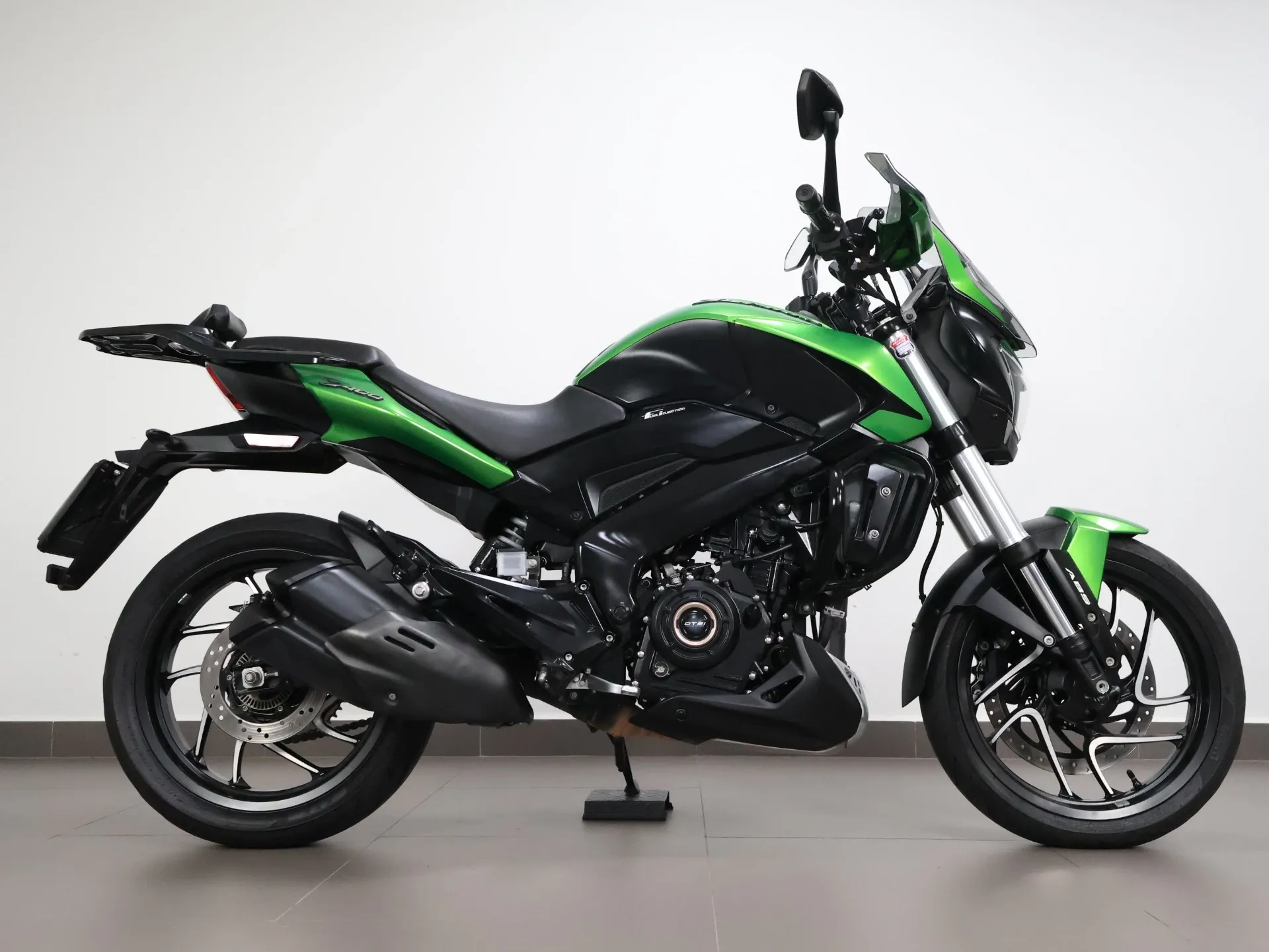 BAJAJ DOMINAR 400 2024/2024